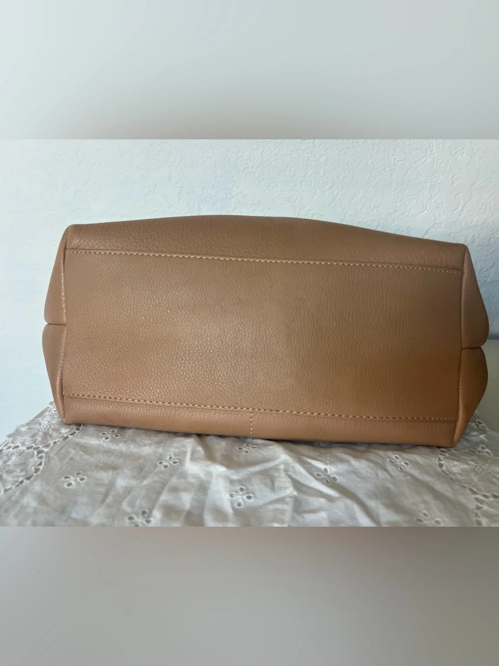 Dooney & Bourke Large Pebbled Leather Hobo Bag Tan Taupe Shoulder Purse Zip